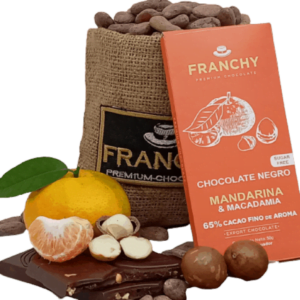 CHOCOLATE NEGRO de MANDARINA con AVELLANAS ,65% CACAO – 50gr